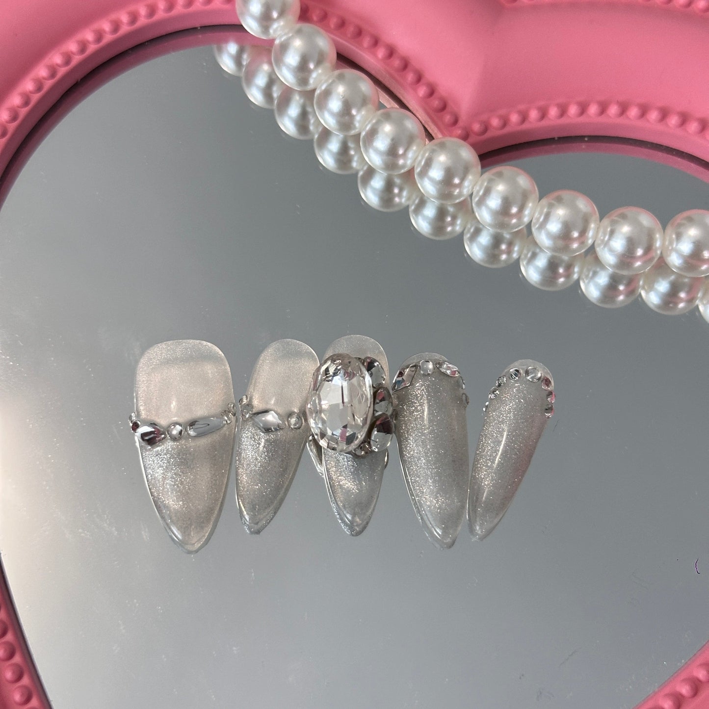 Press On Nails / Salon quality / Generous Q
