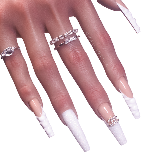 Blanc Elegance - Handmade Acrylic Press On Nails